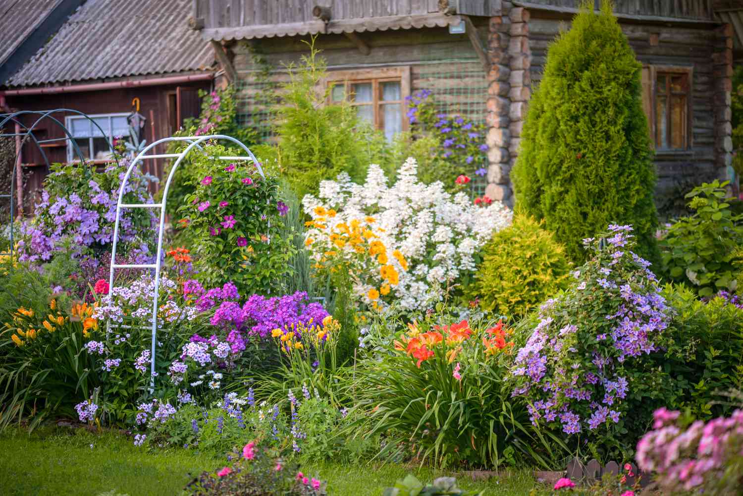 Get Inspired! Flower Garden Ideas & Designs